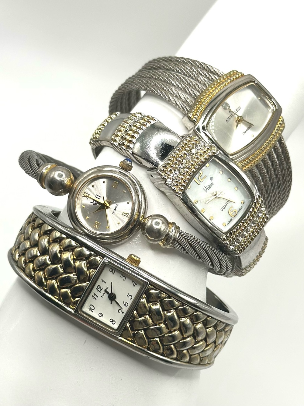 narmi, gloria vanderbilt, vivani, anne klein